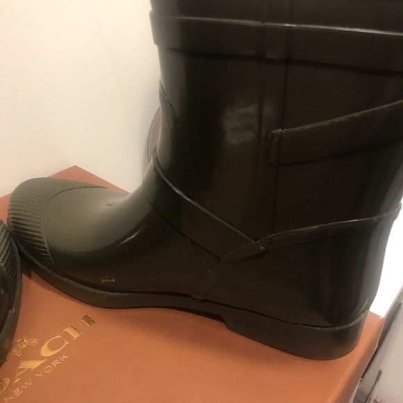 COACH Rain boots in Olive Green - Picture 6 of 8